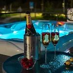 Floating Sea House Shark 3 *