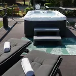 Floating Sea House Shark 3 Lejlighed *