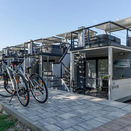 Floating Sea House Shark 3 Lägenhet *