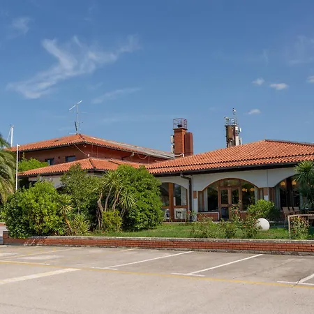Floating Sea House Shark 3 Apartamento Portoroz