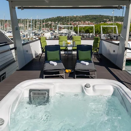 Floating Sea House Shark 3 * Portoroz