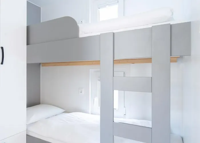 Floating Sea House Shark 3 * Portorož